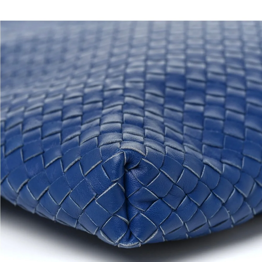Bottega veneta Intrecciato convertible tote in cobalt blue - Picture 8 of 10